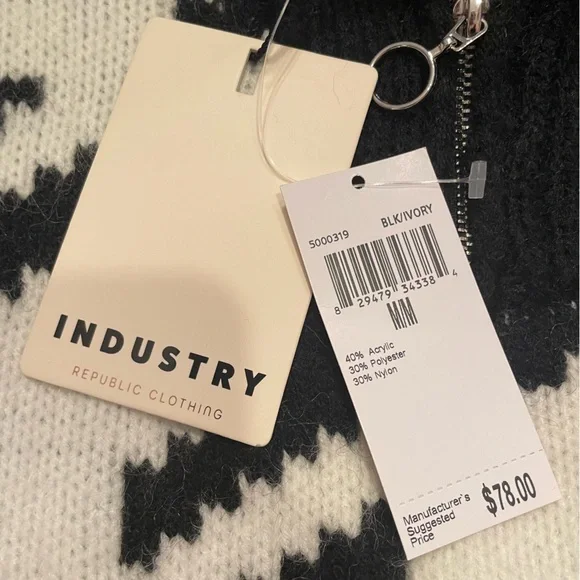 NWT Stylish Houndstooth Zip Turtleneck Sweater - Black & White Size Medium - Picture 4 of 5